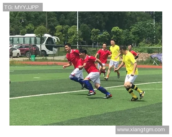 球星同台飙球技展现巅峰对决点燃绿茵激情舞动足球魅力 球星同台飙球技展现巅峰对决点燃绿茵激情舞动足球魅力