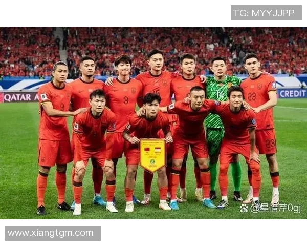 足球球星走路姿态解析展现独特气质与场上风采背后故事 足球球星走路姿态解析展现独特气质与场上风采背后故事